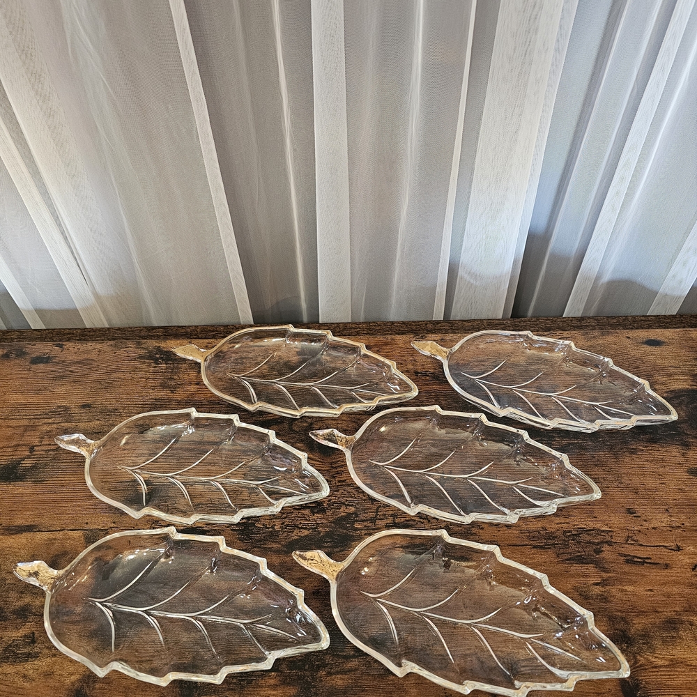 Source Unknown Transparent Leaf Glass Plates